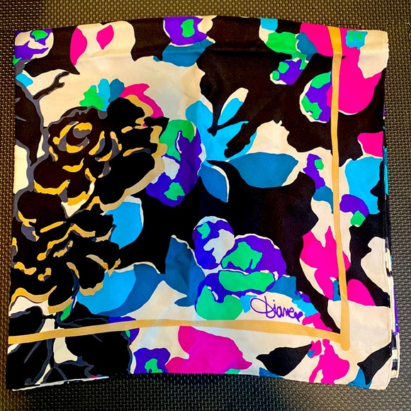 Scarf - Picture 1 of 2